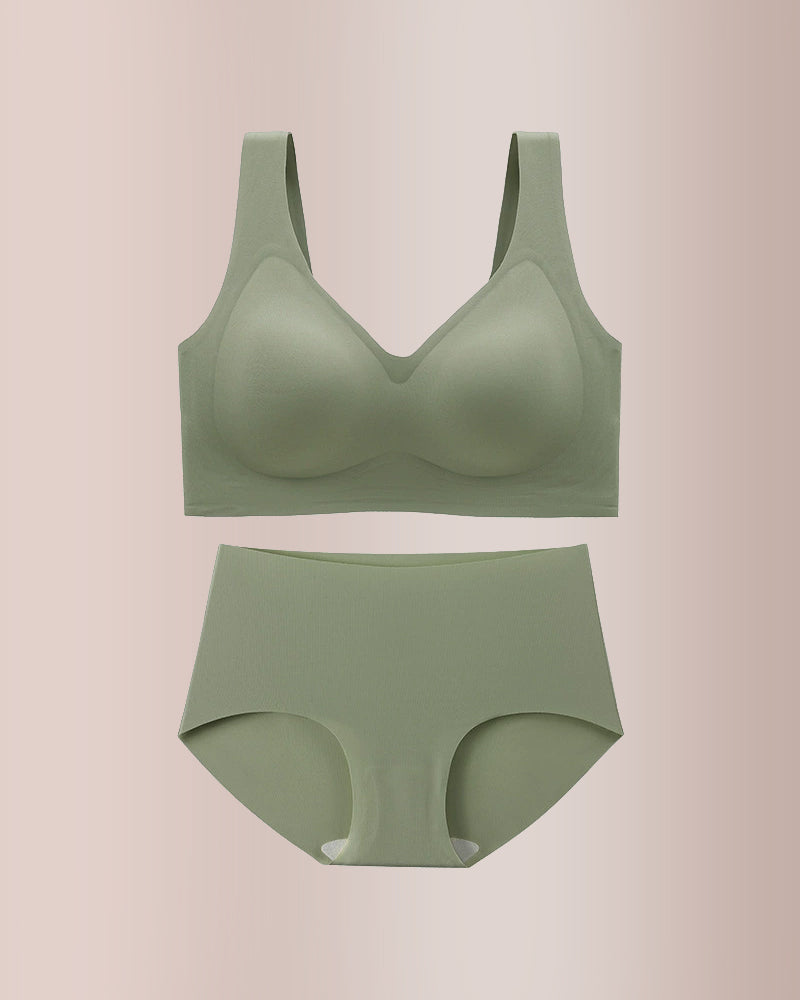 Plus Size Seamless Minimizing Bra & Panty Set